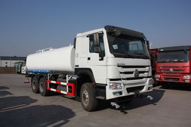 Il camion 6X4 10 dello spruzzatore dell'acqua di SINOTRUK HOWO 290HP spinge 20 metri cubici