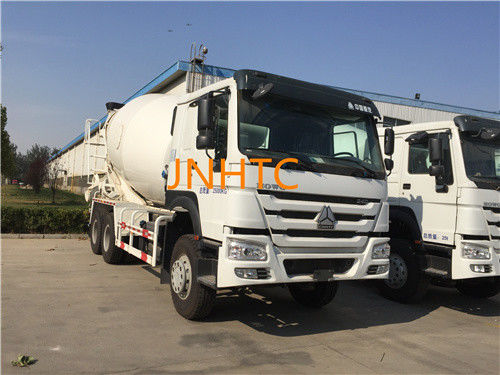 Controllo di comando di Mercedes Concrete Mixer Truck With della cabina HW76