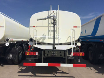 camion dello spruzzo d'acqua delle ruote del camion di serbatoio di acqua di Sinotruk Howo7 di capacità 20m3 10