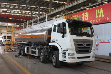 Camion delle polveri sfuse di Sinotruk Hohan, sicurezza 30m3 8x4 camion dell'olio combustibile da 371 cavallo vapore